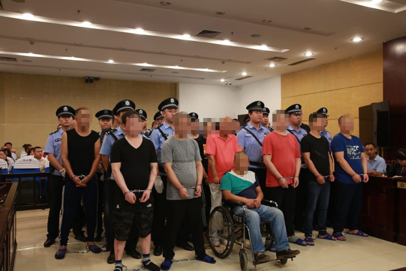 配文1:審判現(xiàn)場(chǎng)