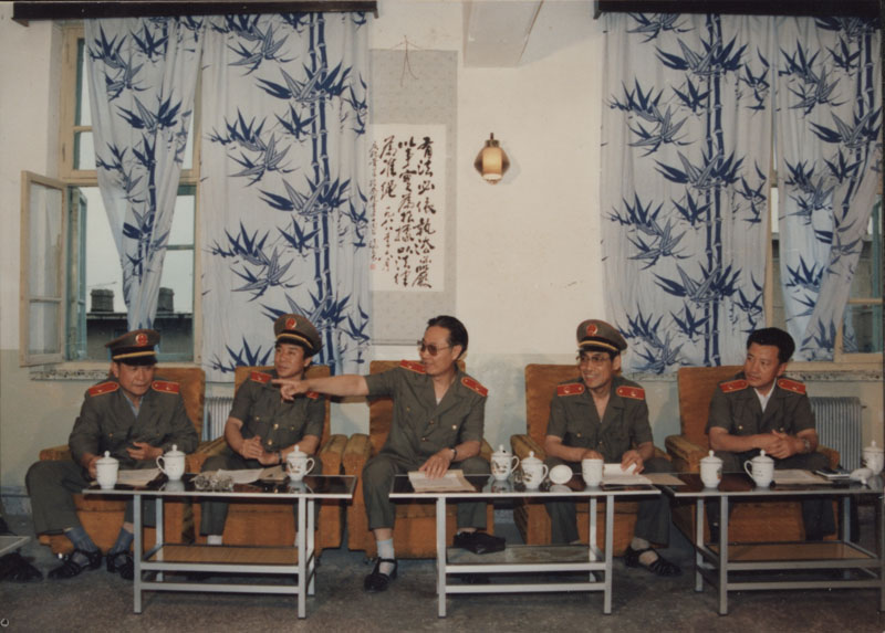 (2)1988年,營口市人民檢察院召開成立犯罪舉報(bào)中心會(huì)議