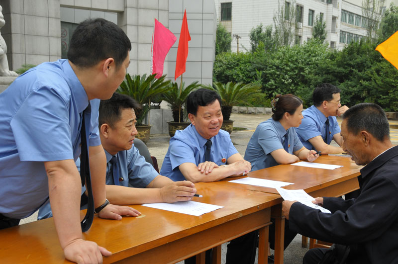 (2)職務(wù)犯罪舉報(bào)宣傳