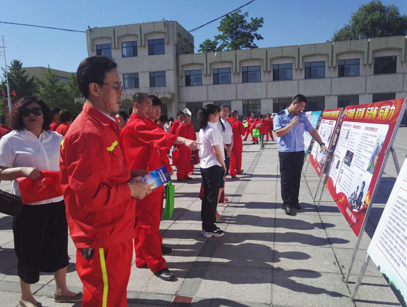 今年9月，沈陽采油廠對油區(qū)職工進行安全開展普法教育