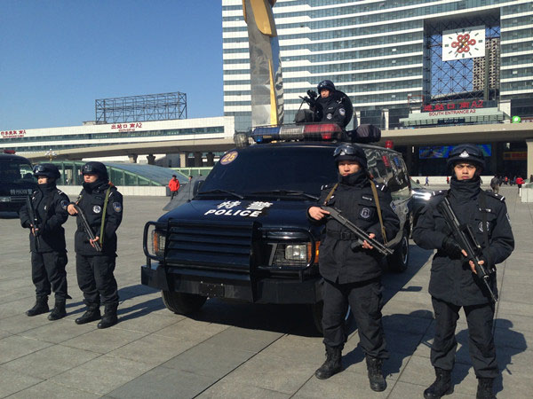 現(xiàn)在沈陽北站警務(wù)巡邏,裝備的更新給百姓帶來更大的安全感