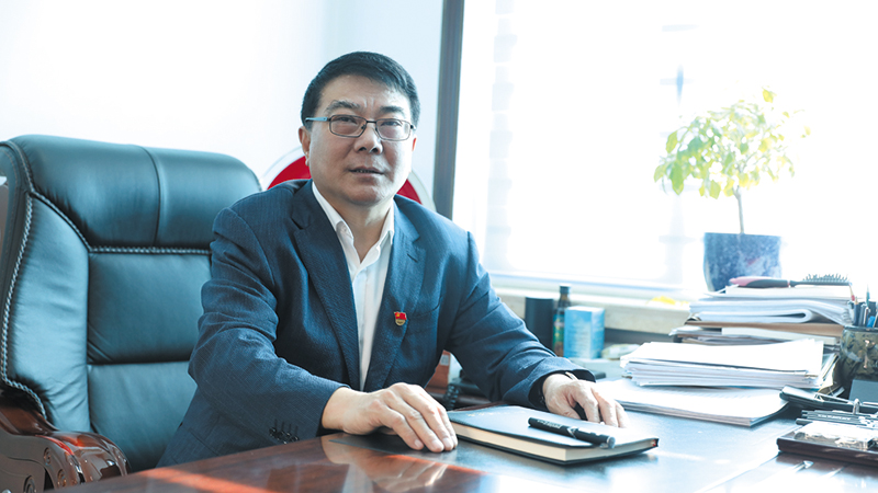 為阜新經(jīng)濟(jì)振興營(yíng)造和諧穩(wěn)定的法治環(huán)境——專(zhuān)訪(fǎng)阜新市委常委、政法委書(shū)記付志宏