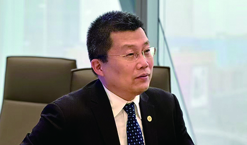 大連市律師行業(yè)黨委副書記、大連市律師協(xié)會(huì)會(huì)長  曲之勇